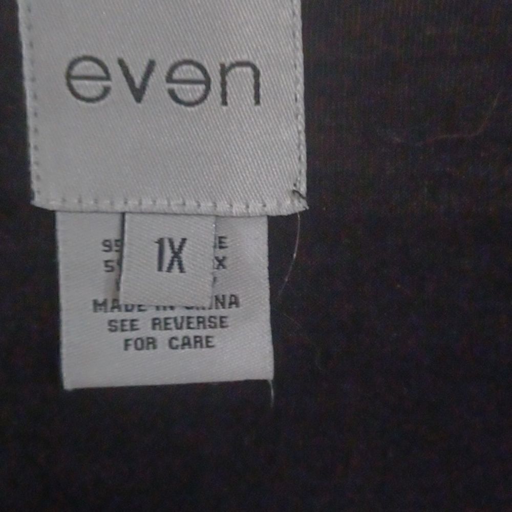 Black Embroidered Top by Even - Picture 4 of 7